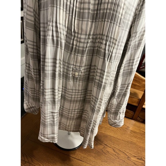 GAP Womens Gray & White Plaid Collar Pleated Front Flannel Blouse Sz Small EUC - Picture 4 of 9